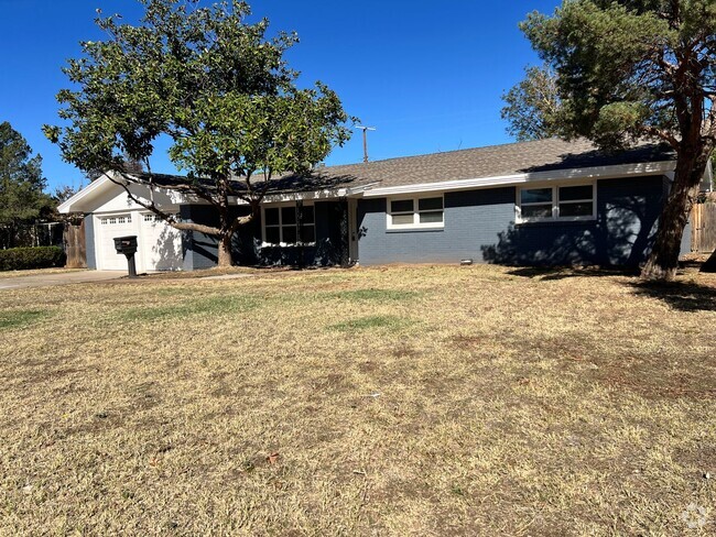 Building Photo - Newly Remodeled 3 bed 2 bath Rental