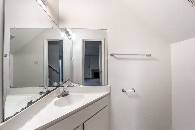 Photo - 6633 W Airport Blvd Unidad 505