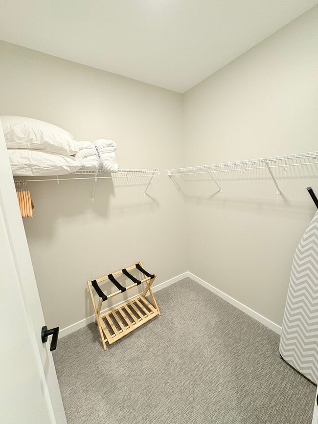 Photo - Boutique Style 1 Bedroom - Fully Furnished, All Utilities Included in Price Unidad 302