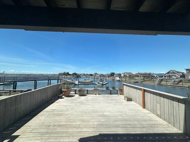 4038 Mayne Ln Unit 13