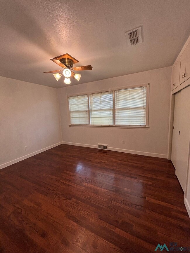 Photo - 1420 E 21st St