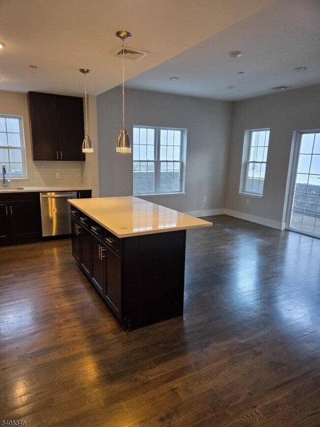 Photo - 59 Willet St Unit 1