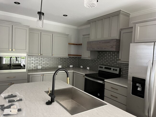 Photo - 7969 Yukon Trl