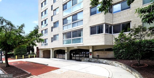 Photo - 922 24th St NW Unit 521