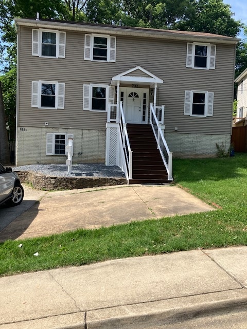 Photo - 702 Hudson Ave