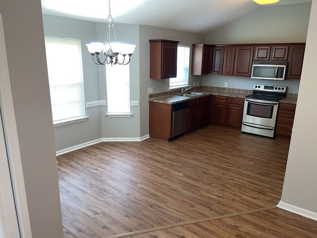 Photo - 149 Lancaster Way