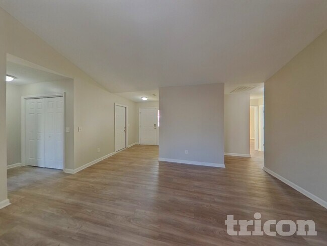 Photo - 4 Sweetberry Ct