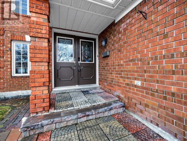 Photo - 2636 Credit Valley Rd