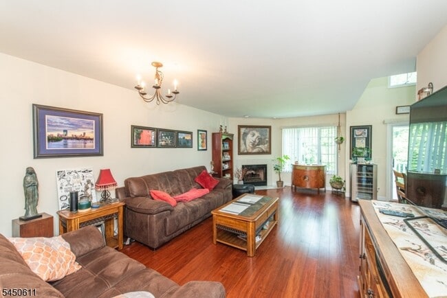 Photo - 56 Davenport Rd