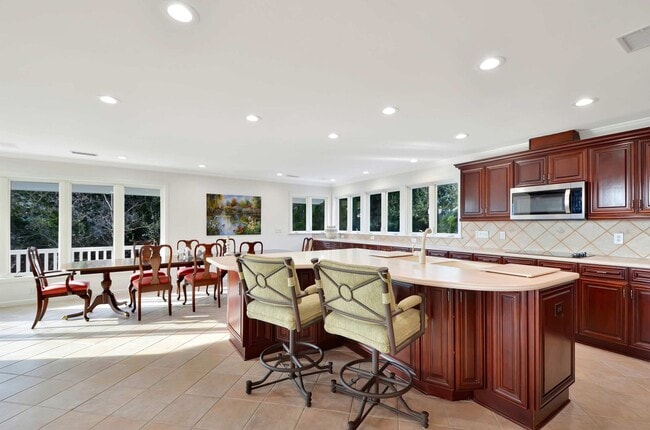 2 Sand Dollar Ln