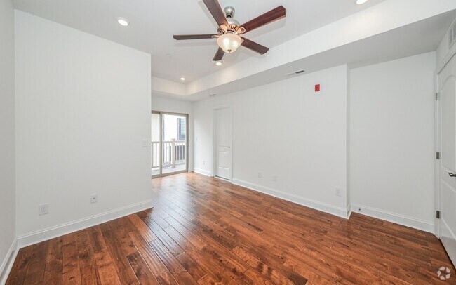 Building Photo - 2132 E Sergeant St Unit 2 Rental