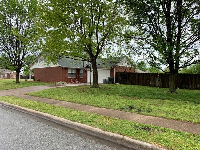 Parte frontal - 1474 N Caddo Ave Casa