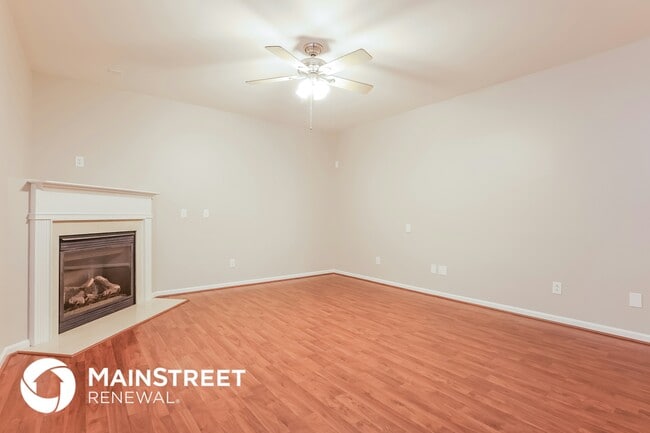 Photo - 235 River Hills Dr