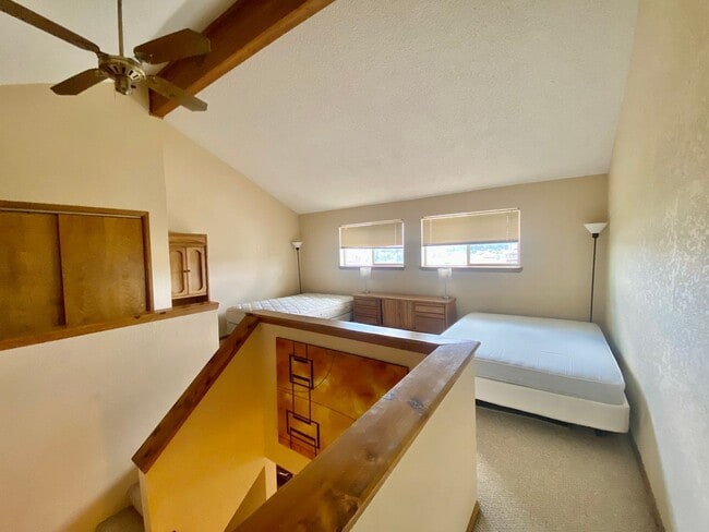 Photo - FOR RENT – LAKE HATCHER TOWNHOUSE CONDO