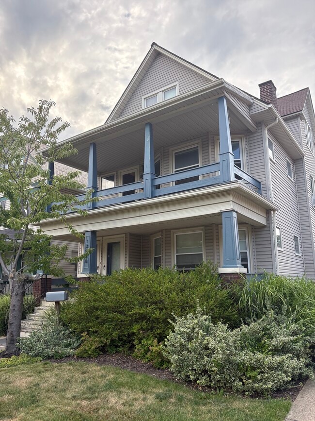 Building Photo - 12952 Harlon Ave Unit 3rd