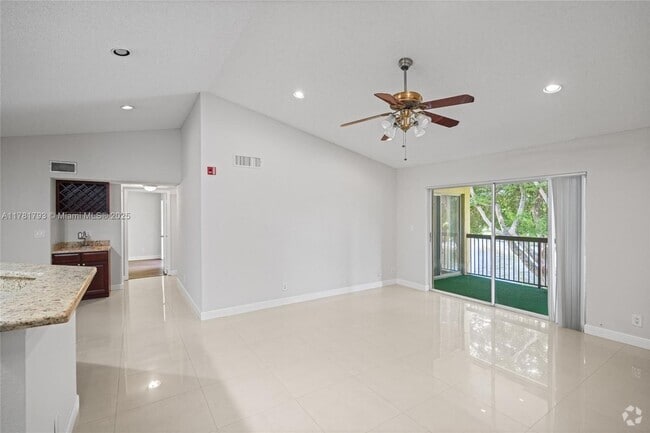Building Photo - 7640 Westwood Dr Unit 415 Rental
