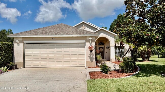 Building Photo - 2141 Chinaberry Cir SE