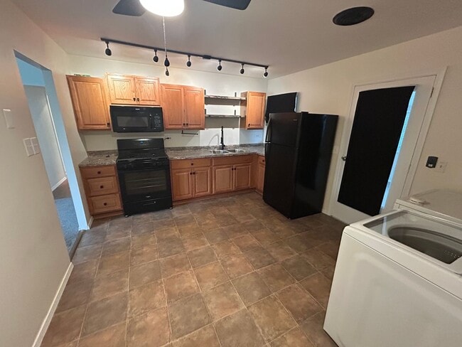 Photo - Well-maintained 3-bedroom, 1-bath house in a great location