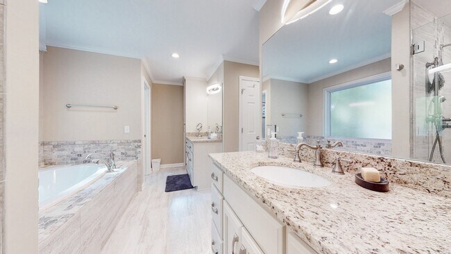 Photo - 6705 Fleetwood Dr