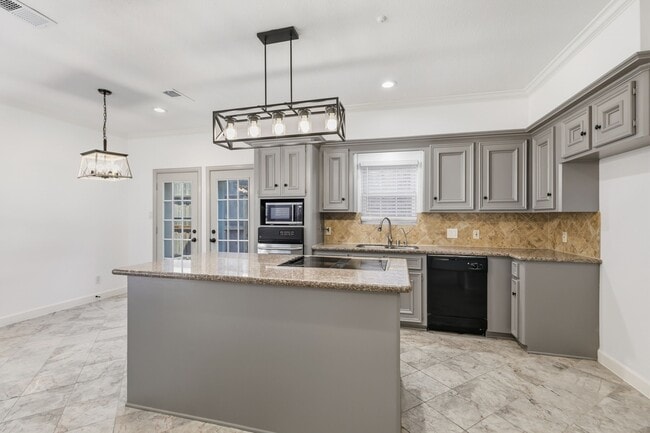 Photo - 7665 Ameswood Rd