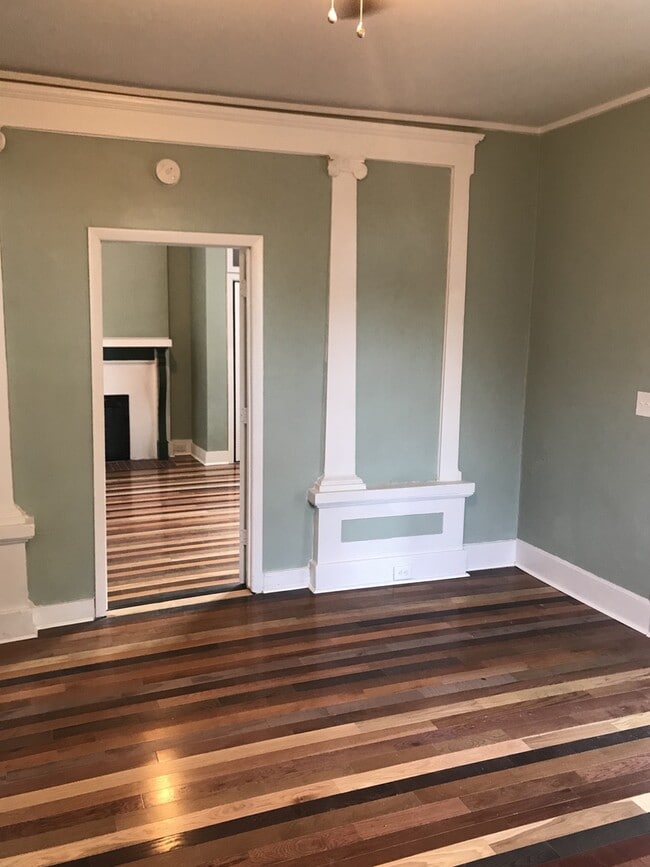1802 15th Ave S