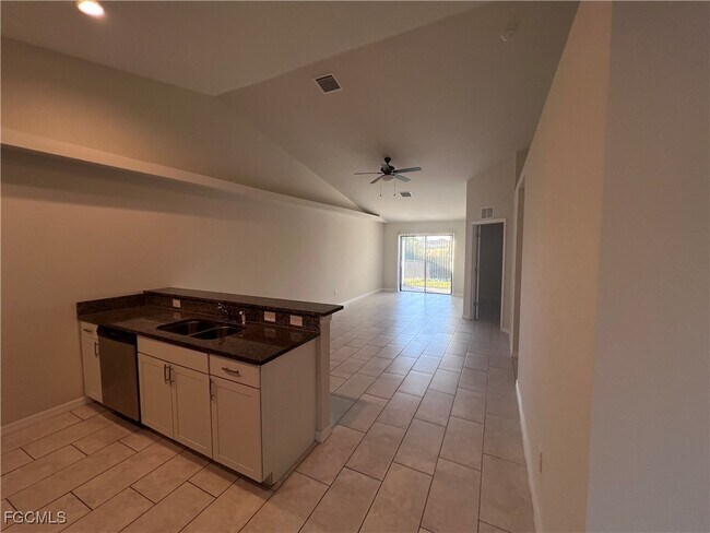 Photo - 538 SE 6th Terrace