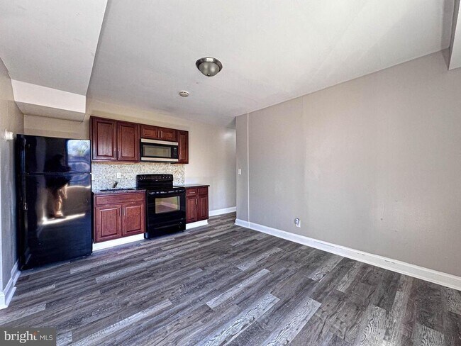 Photo - 4630 Hillside Rd SE Unit 3 & 4