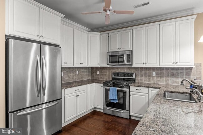 Photo - 2022 Crescent Wy