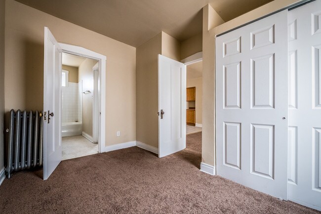 Photo - 5500 W Van Buren