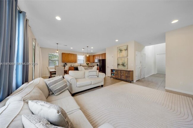 Photo - 932 Banyan Dr