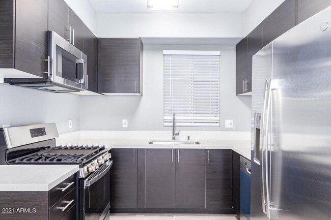 Photo - 2992 N Miller Rd Unidad 114