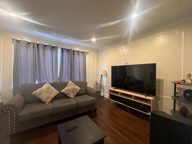 Photo - 12 Newcomb Pl Unit 2