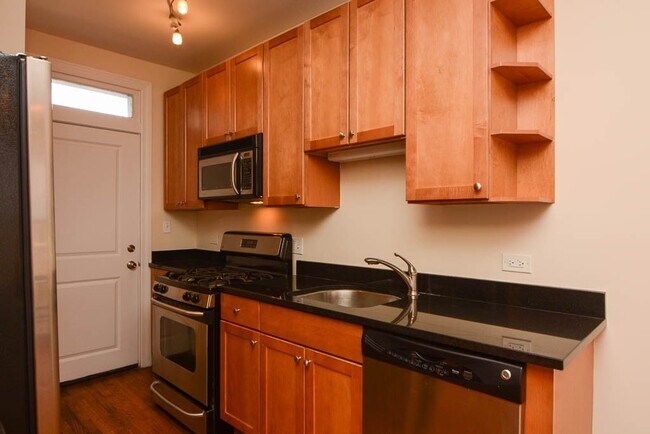 Photo - 728 W Addison St Unit N3