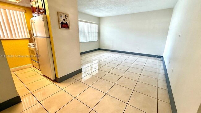 Photo - 1629 NW N River Dr Unit 104