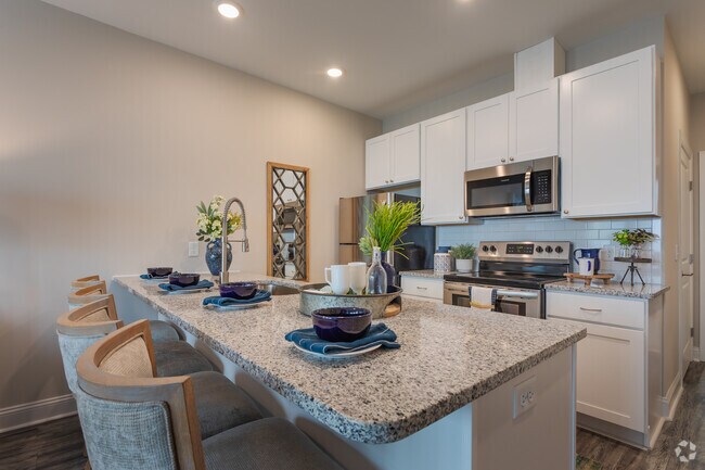 Open Kitchen - The Grove at Ardsley Park