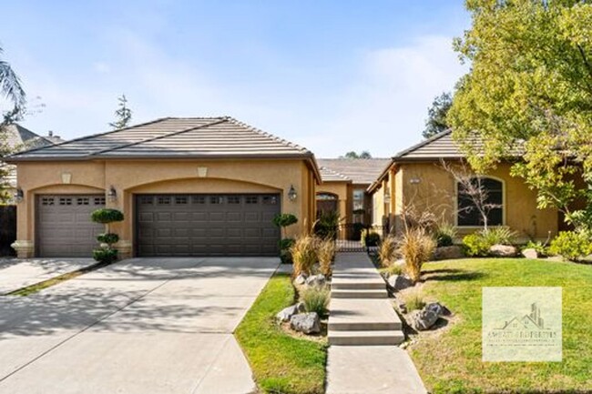 Spacious Four Bedroom Home in Clovis North... - Spacious Four Bedroom Home in Clovis North...