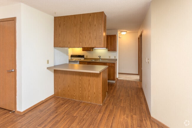 2BR, 1BA - 918SF - Cedar Ridge