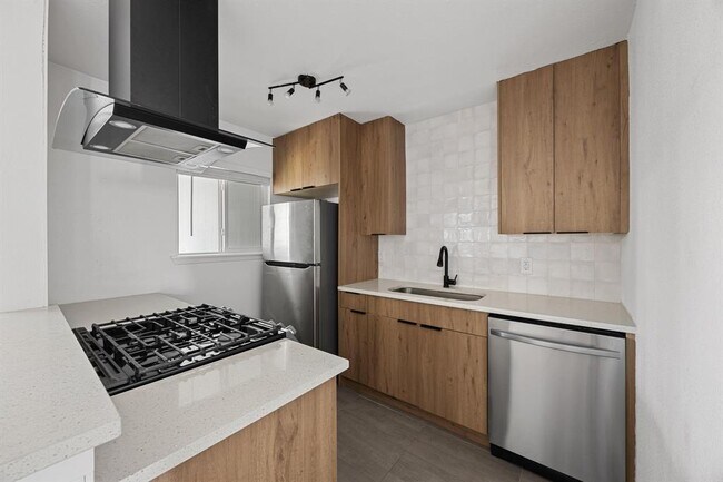 Building Photo - 7929 Gault St Unit 207