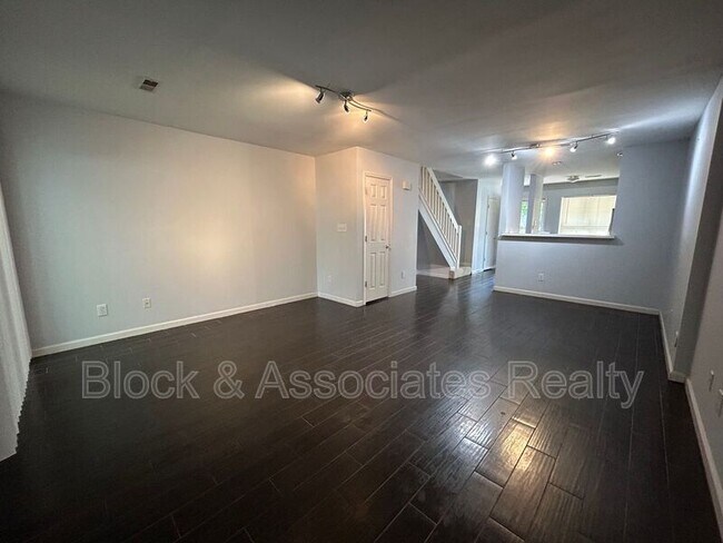 Photo - 3712 Winborne Ln