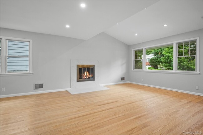 Photo - 71 Ewart St