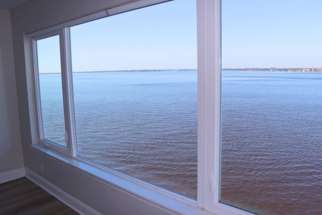 Photo - Luxurious Two-Story Condo with Breathtakin...