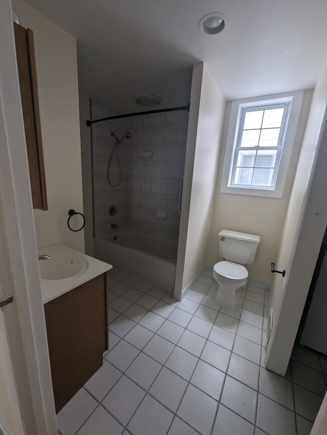 Photo - 96 Cass Ave Unit #1