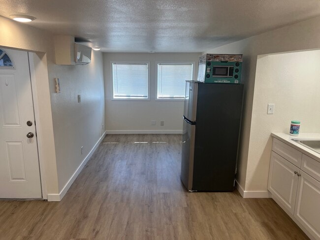 Photo - 105 Tinker Way