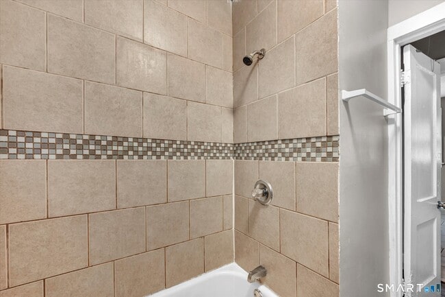 Photo - 80 Shepard St