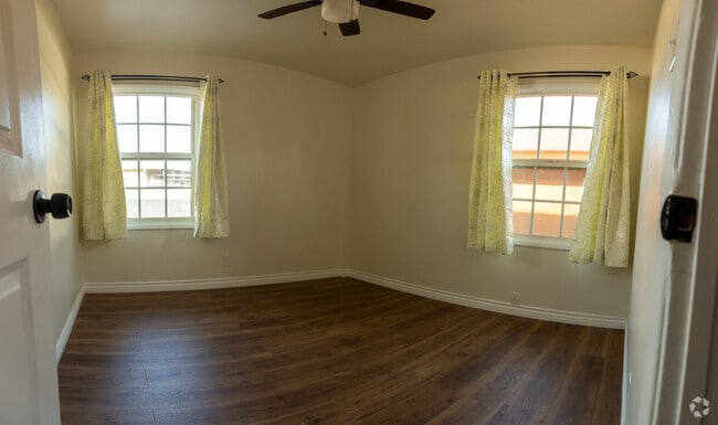 Building Photo - 9320 Rose St Rental