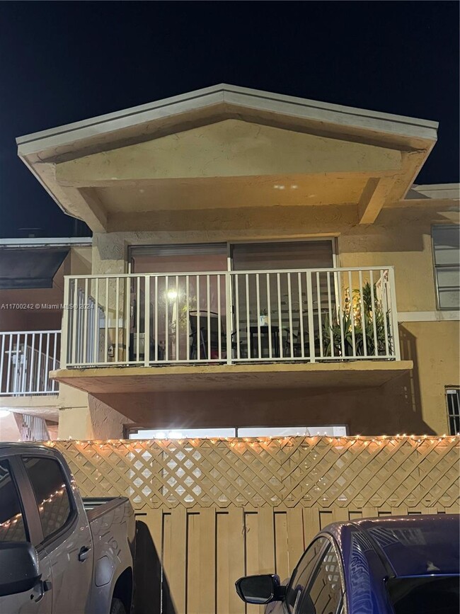 Photo - 4670 NW 79th Ave Condominio Unidad 2E