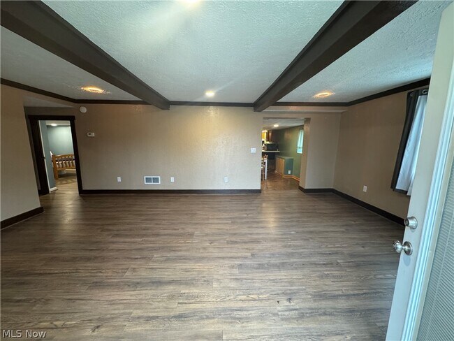 243 E Main St Unit A