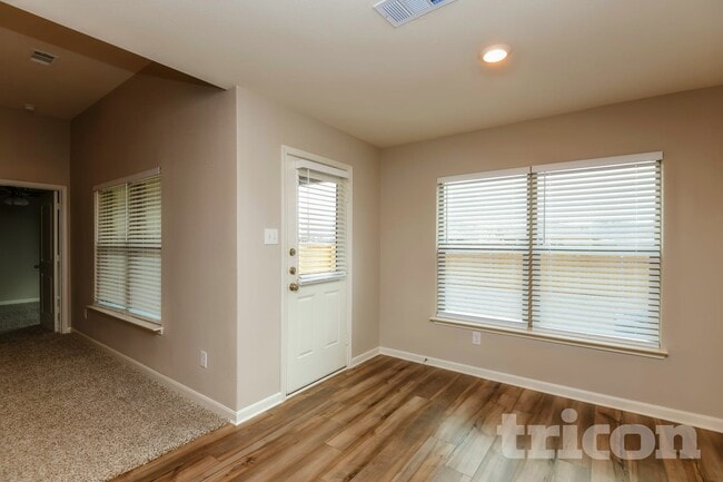 Photo - 300 Micah Ln