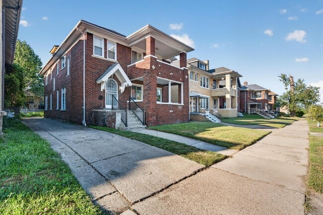 Photo - 2025 Calvert Ave