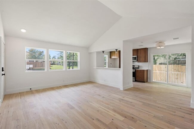 Photo - 1800 Nicole Cir Unit B